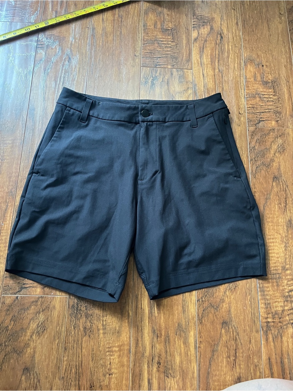 lululemon athletica Men's Black Performance Flat-Front Shorts